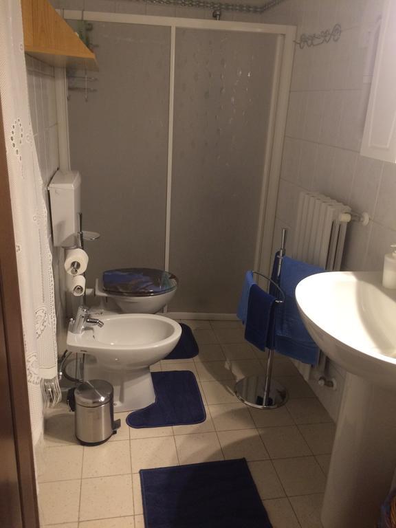 Yoghi & Bubu Apartman Gambolò Szoba fotó